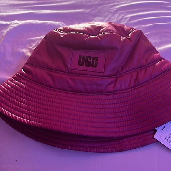 Ugg bucket hat - Picture 2 of 3